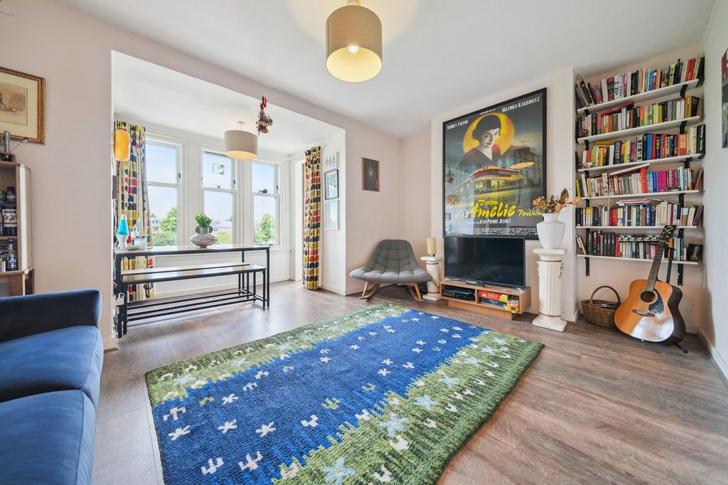 Property photo 2 of 22
