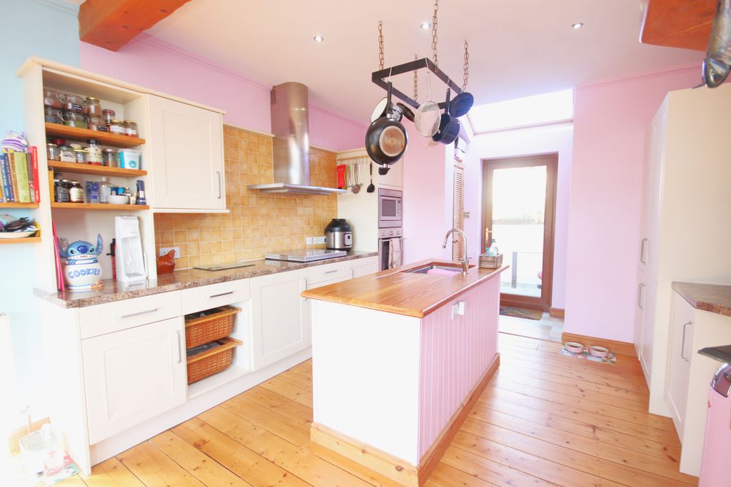 Property photo 3 of 36 Img_7288.Jpg