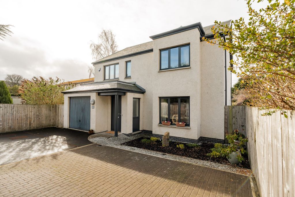 Property photo 1 of 30 Primary Property Image