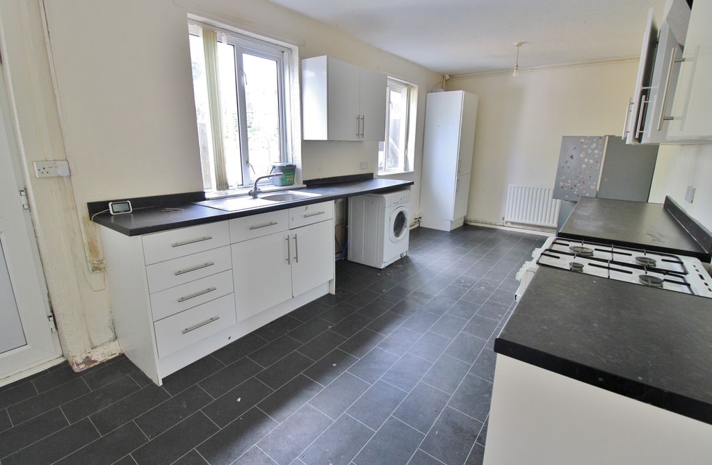 Property photo 2 of 13
