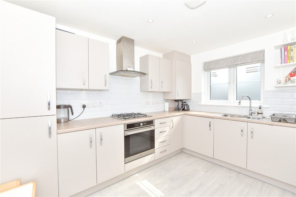 Property photo 3 of 15 Kitchen