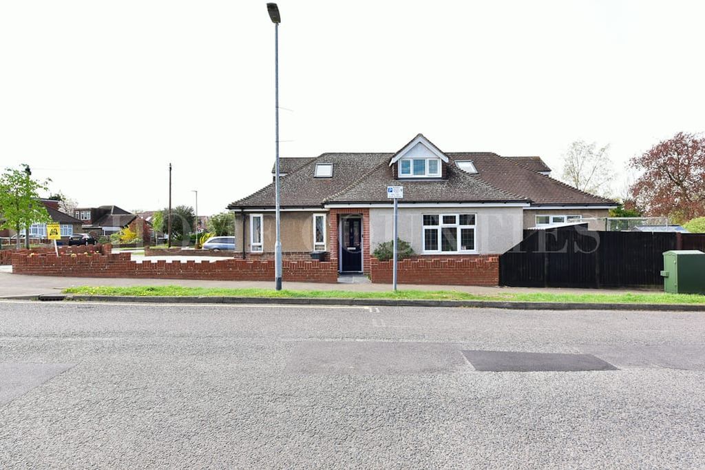 Property photo 1 of 30