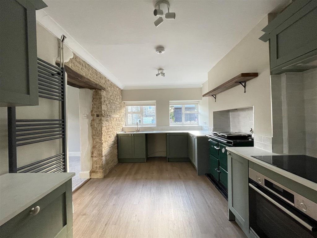Property photo 2 of 19 Kitchen (6).Jpg