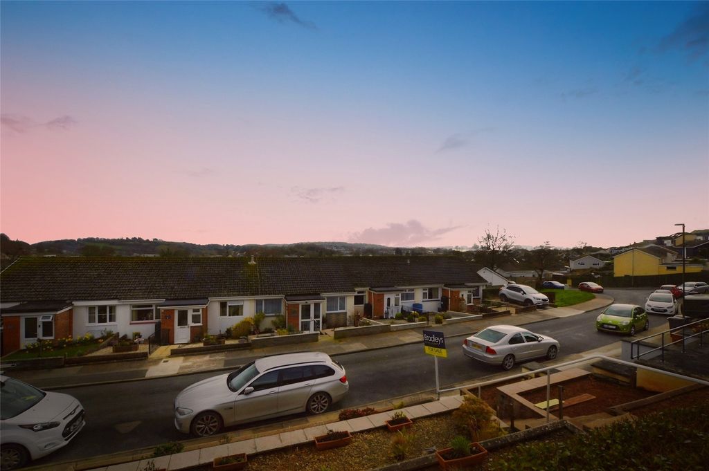 Property photo 2 of 18 Picture No. 34