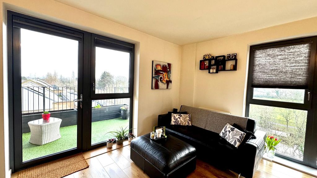 Property photo 2 of 15