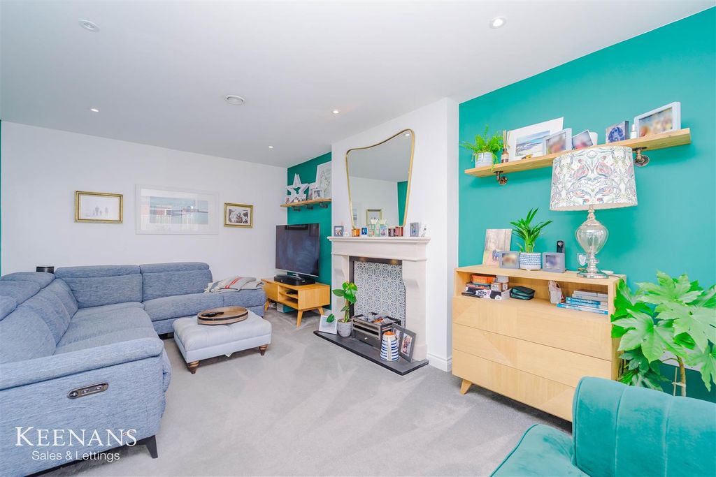 Property photo 3 of 42 3.Jpg