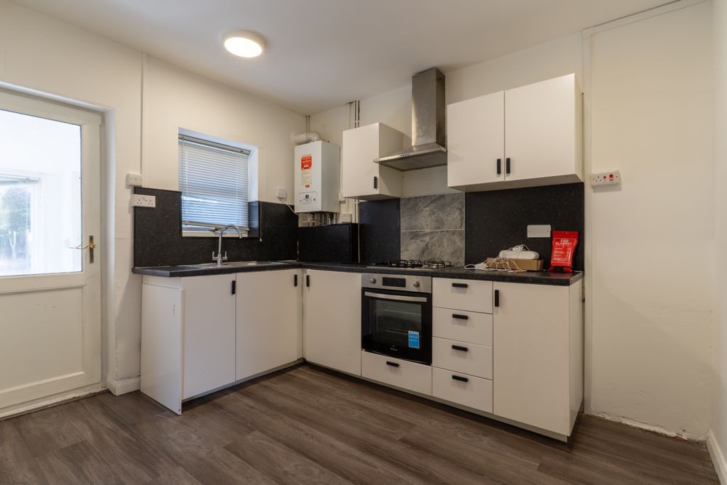 Property photo 2 of 26 5375822
