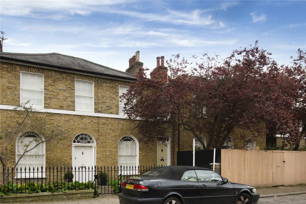 Property photo 1 of 8