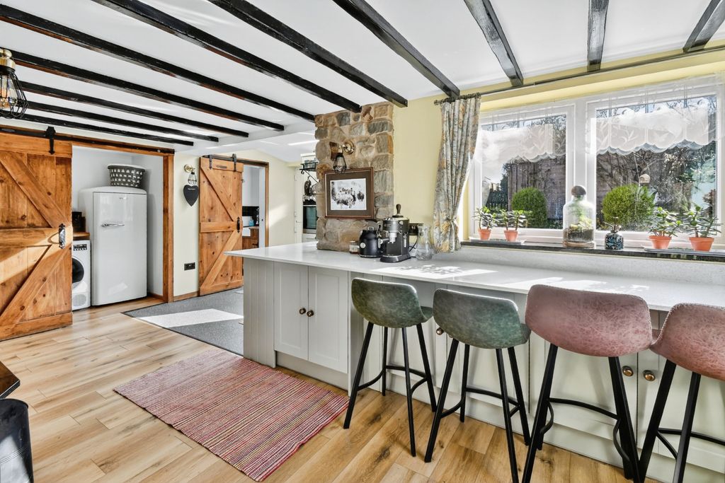 Property photo 3 of 19 Photo #3