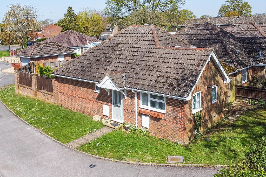 Property photo 1 of 14 External