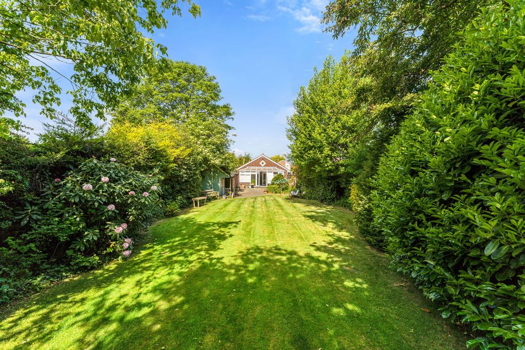Property photo 2 of 31
