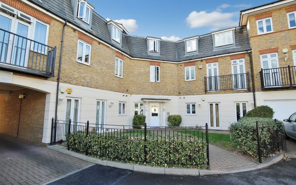 Property photo 2 of 9