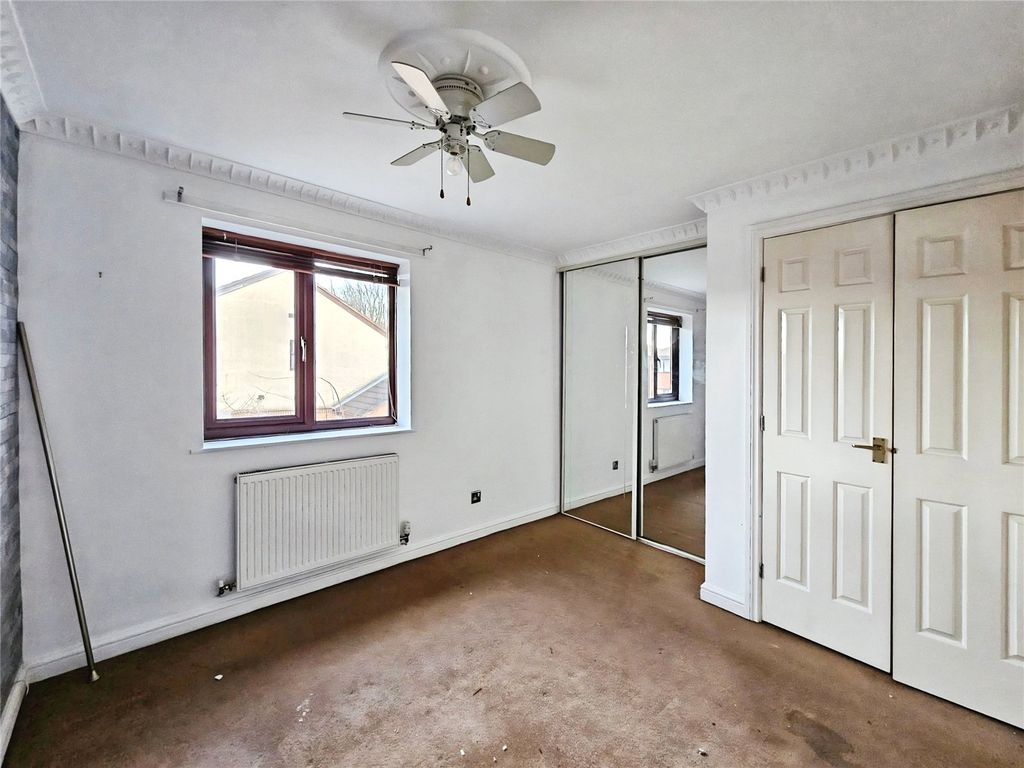 Property photo 3 of 11 Bedroom One