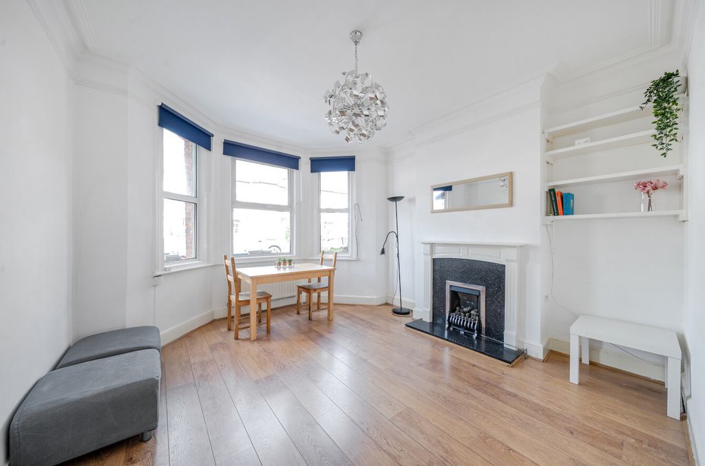 Property photo 1 of 9 1311808-1-684c1ee...