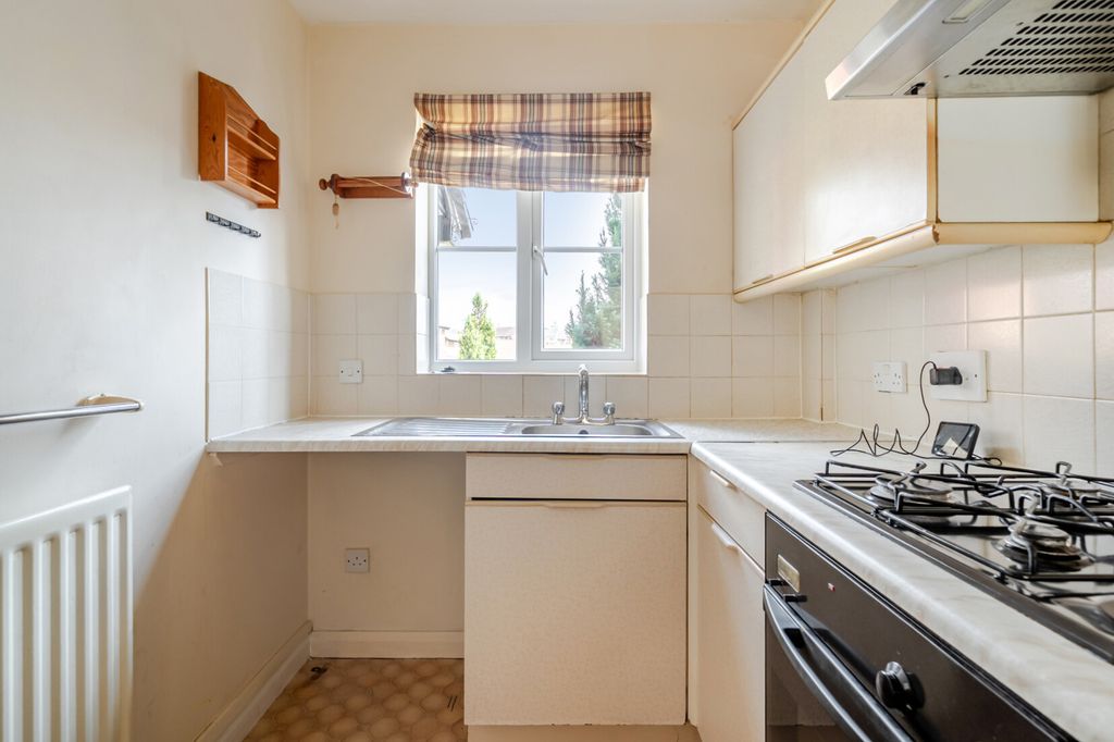 Property photo 2 of 23 Kitchen