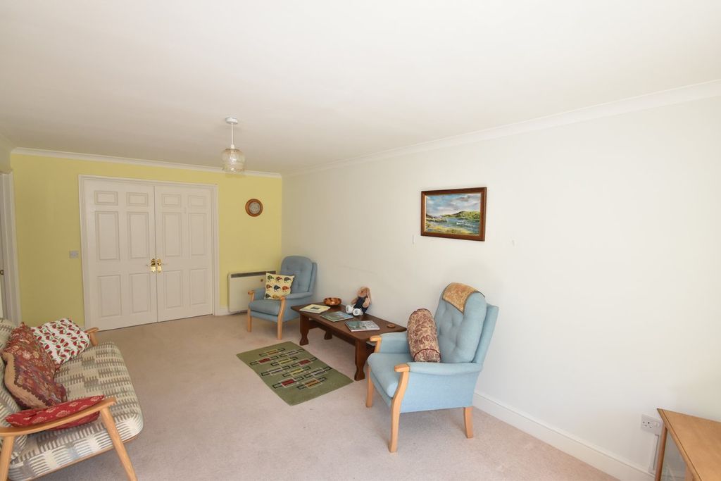 Property photo 3 of 14