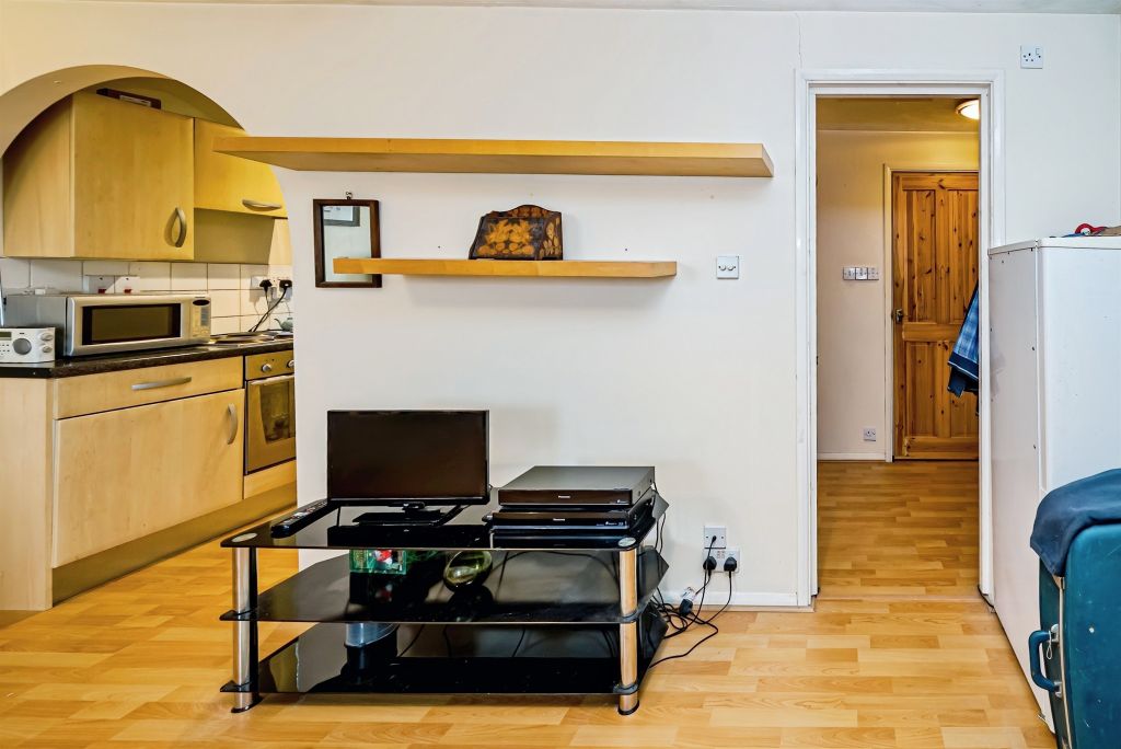 Property photo 3 of 17