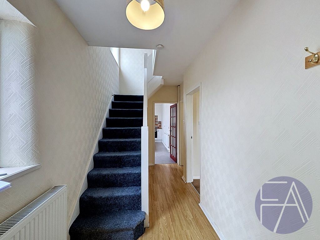 Property photo 2 of 18 5117902
