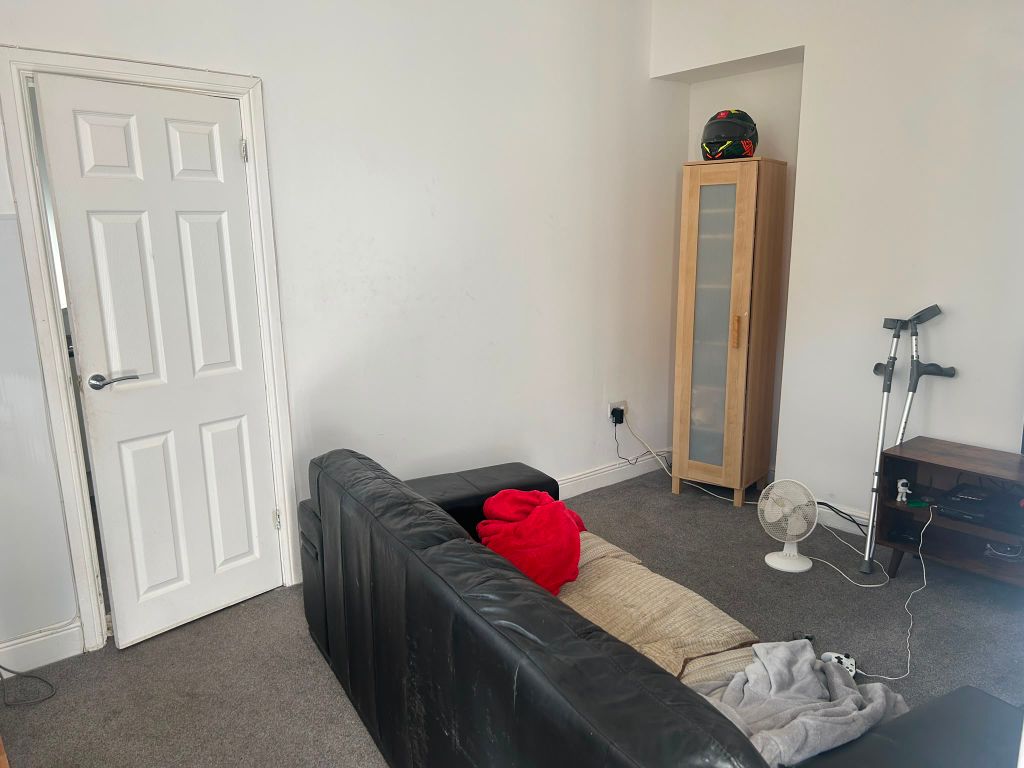 Property photo 2 of 6