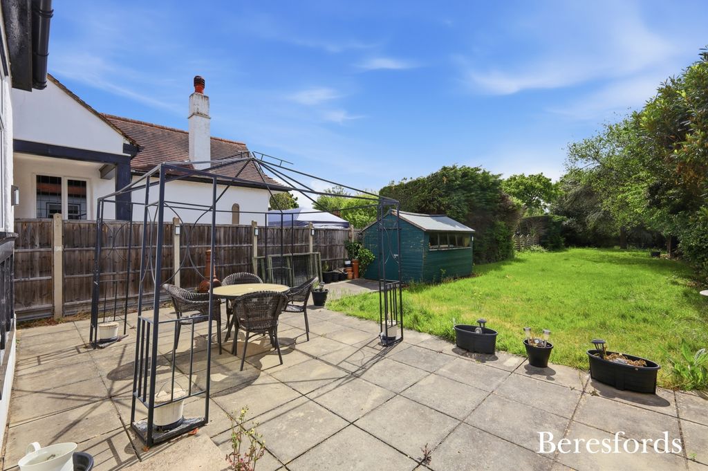 Property photo 2 of 23 Picture No. 21