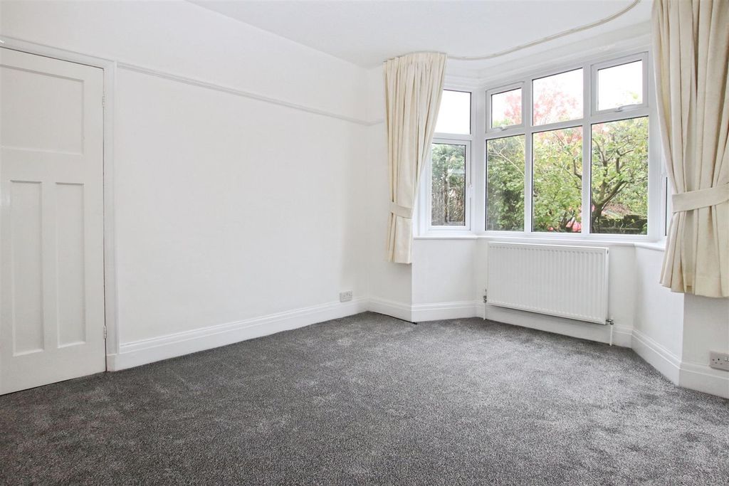 Property photo 3 of 24 Dining Room