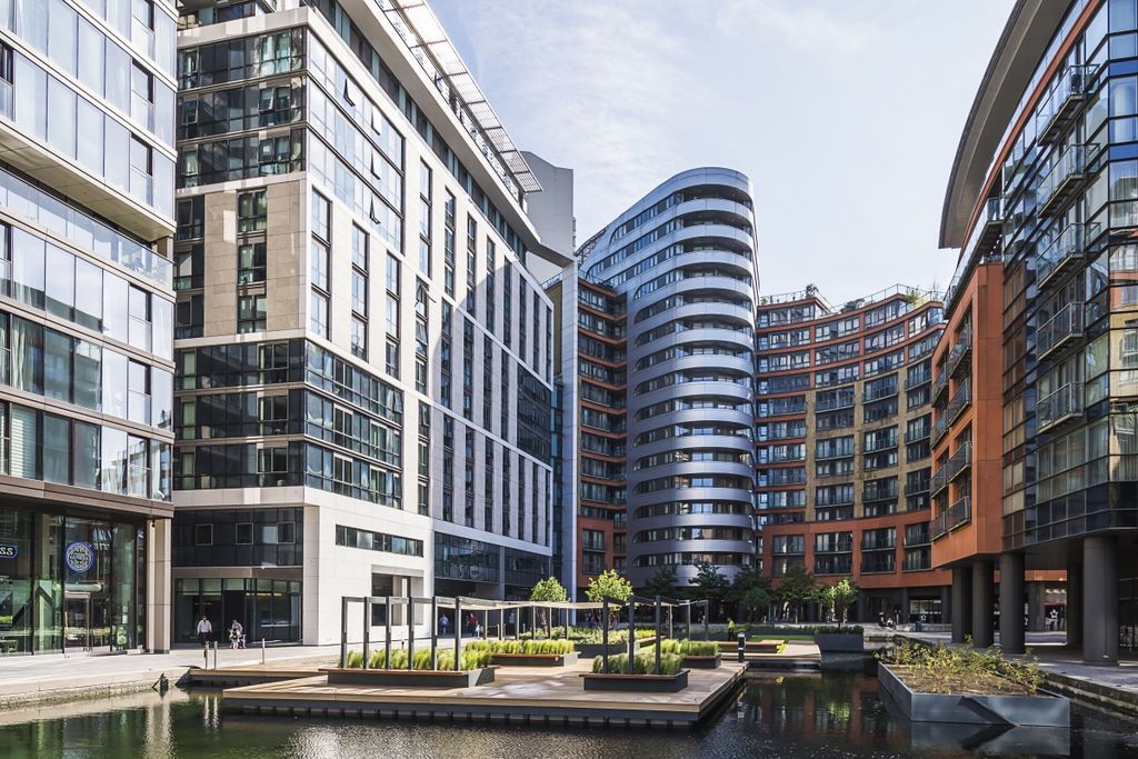 Property photo 2 of 7 External