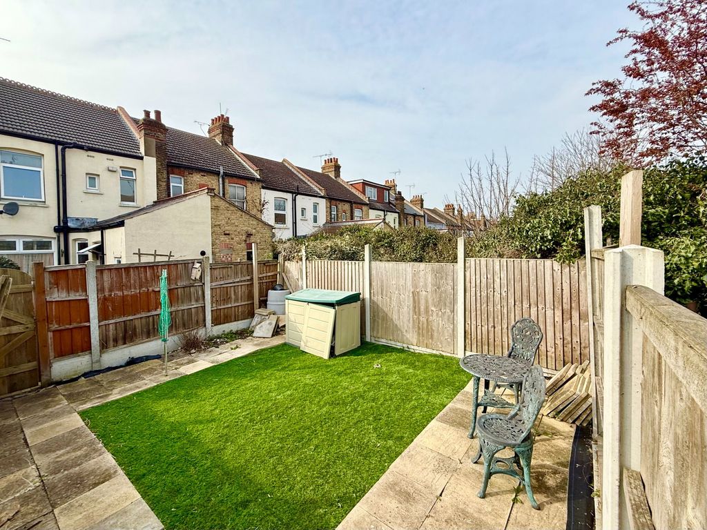 Property photo 2 of 12