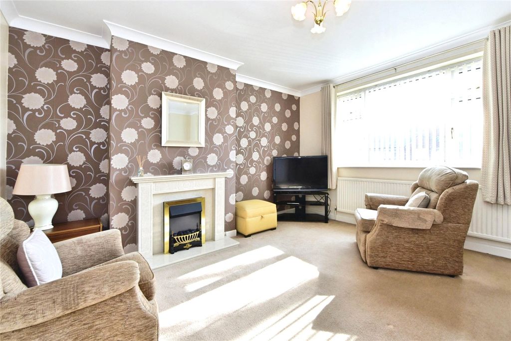 Property photo 3 of 12 Picture No. 32