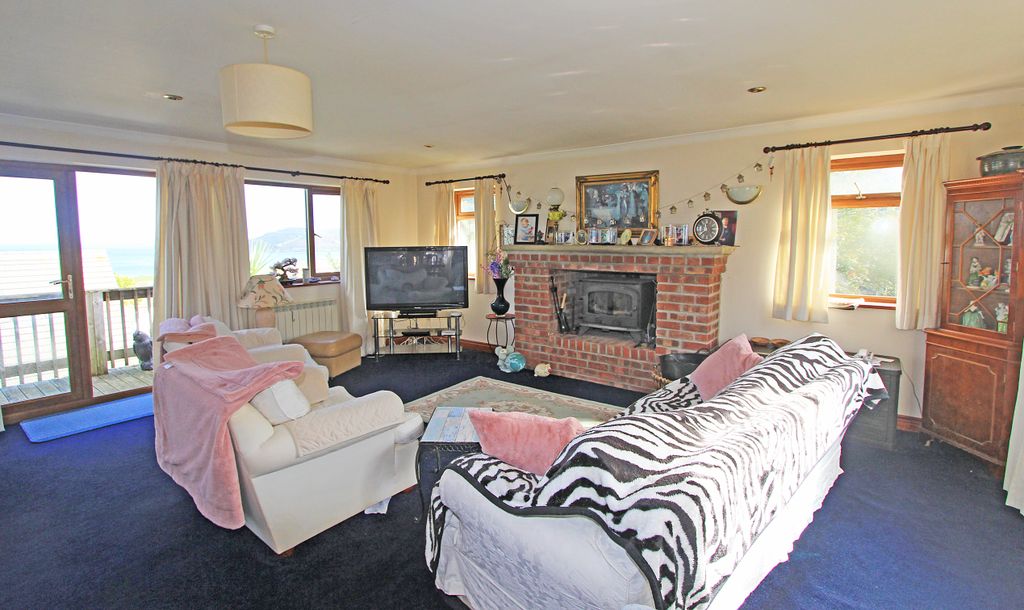 Property photo 3 of 27
