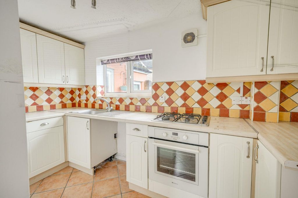 Property photo 3 of 20