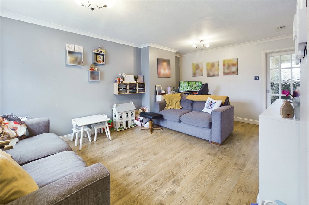 Property photo 2 of 15 Living Room