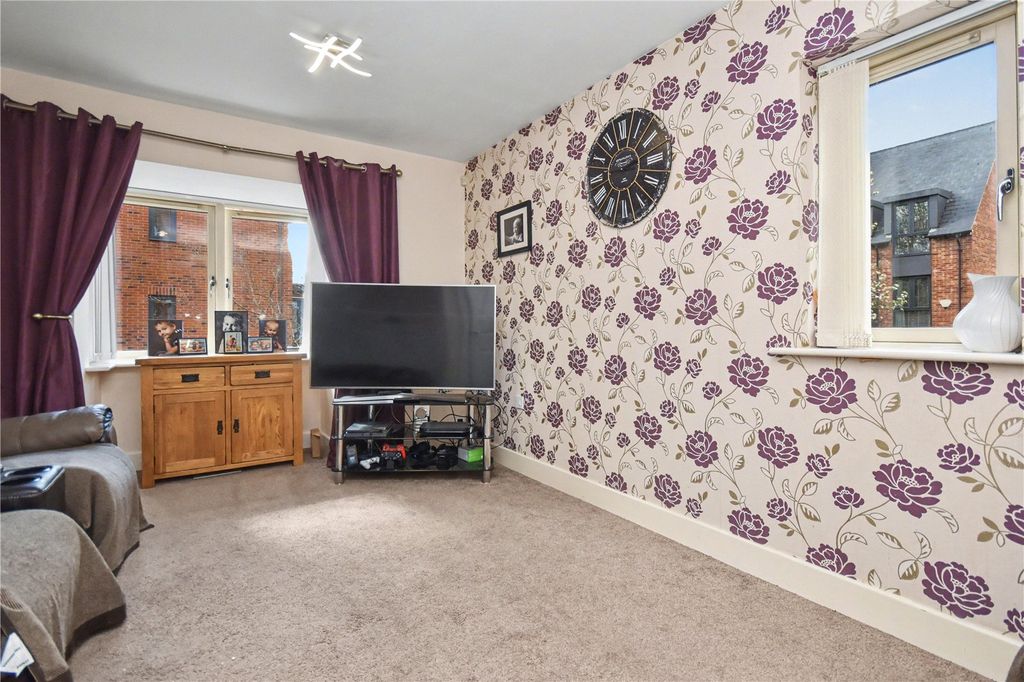 Property photo 2 of 24 Picture No. 10