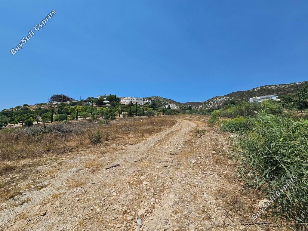 Property photo 2 of 6