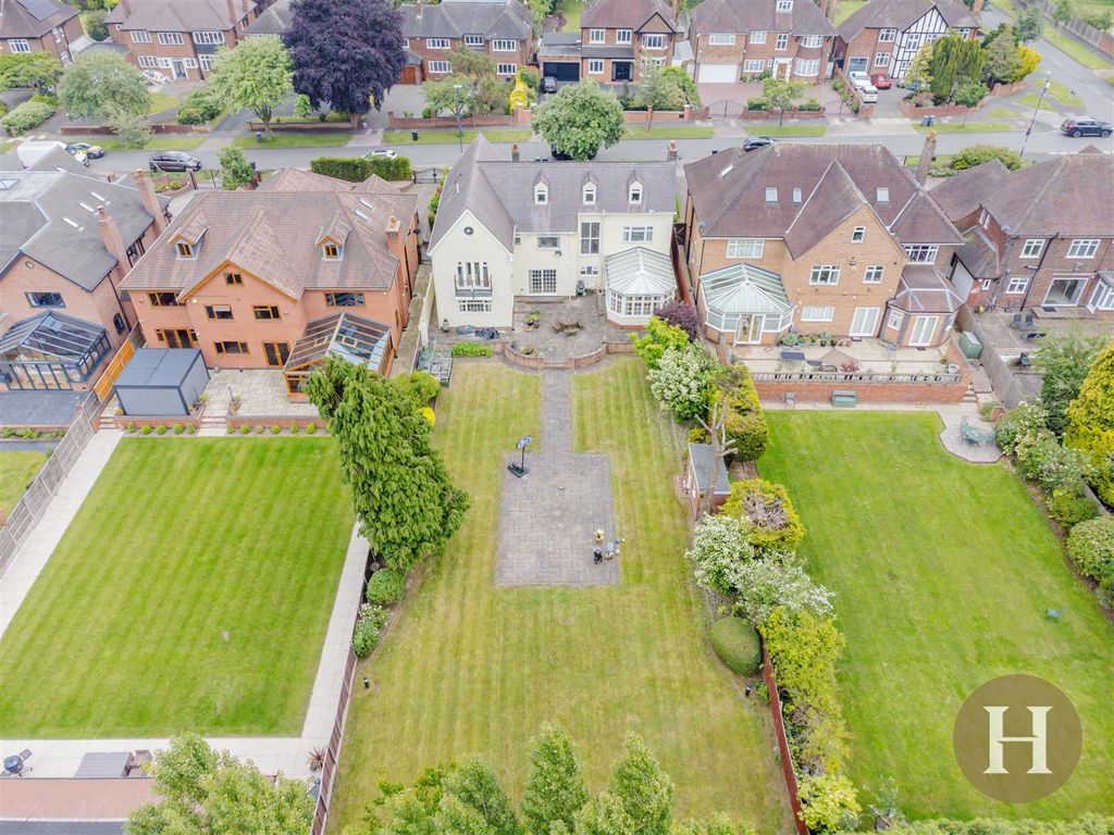 Property photo 2 of 48 Hadleigh Estate Agents-58.Jpg