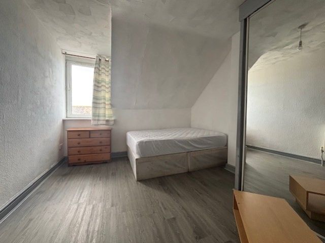 Property photo 3 of 6 1Wrs