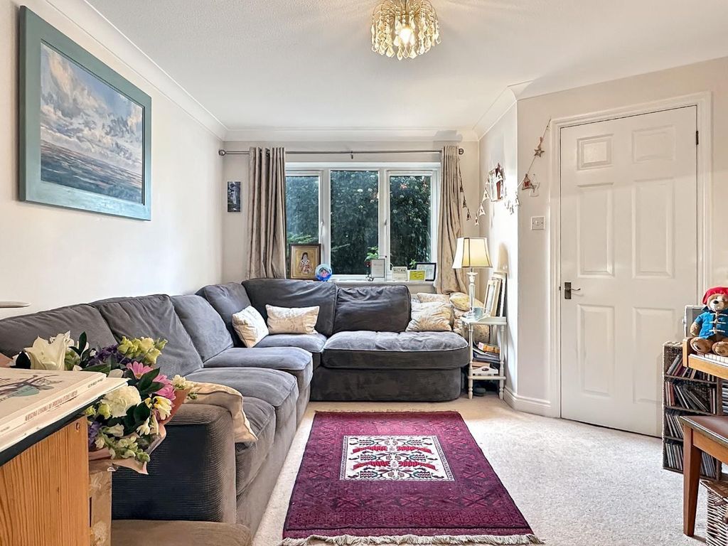 Property photo 2 of 11 Sitting Room