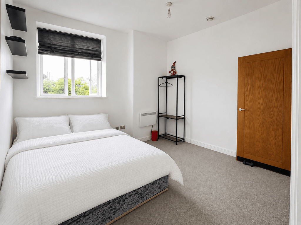 Property photo 1 of 9 One Bedroom Apartment (Stratford)