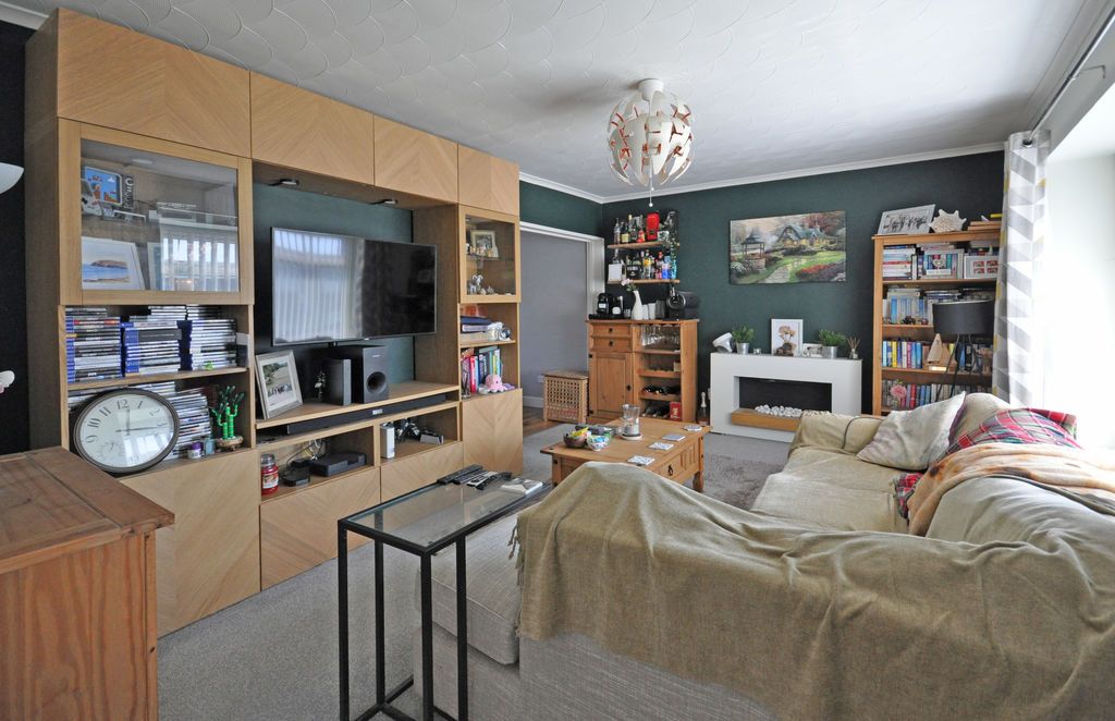 Property photo 2 of 19 Photo 2
