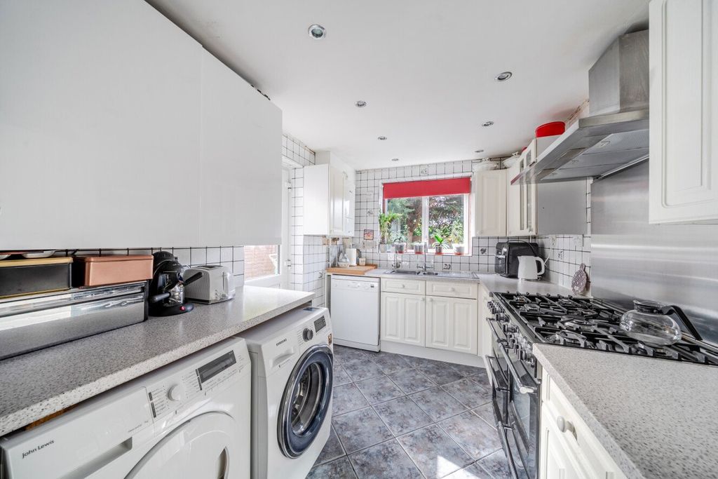 Property photo 2 of 16 Picture No. 07