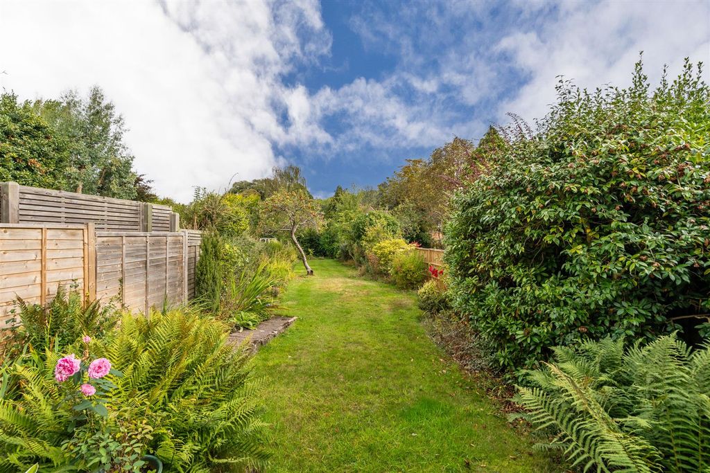 Property photo 2 of 11 213 Ulverley Green Road_12.Jpg