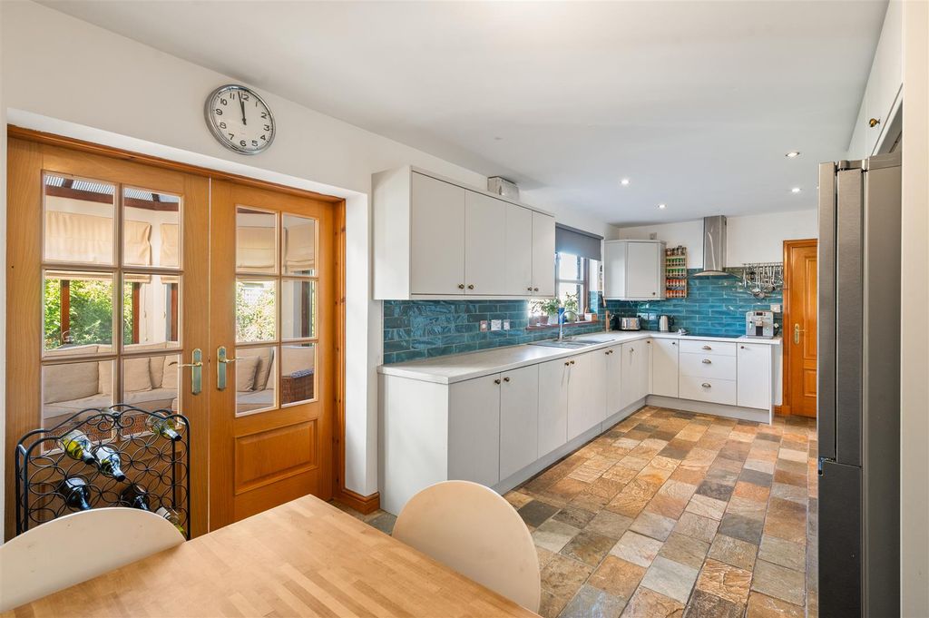 Property photo 3 of 46 10.Jpg