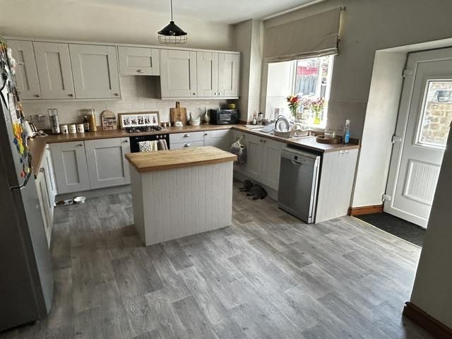 Property photo 3 of 11 Img_9855.Jpg