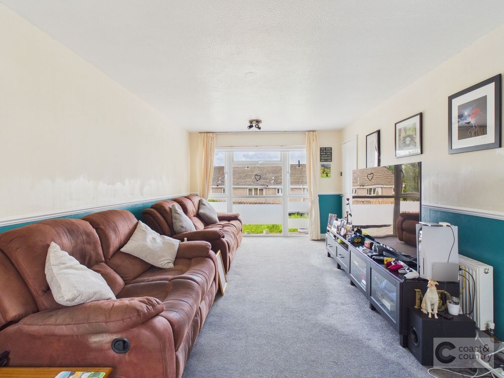 Property photo 3 of 25