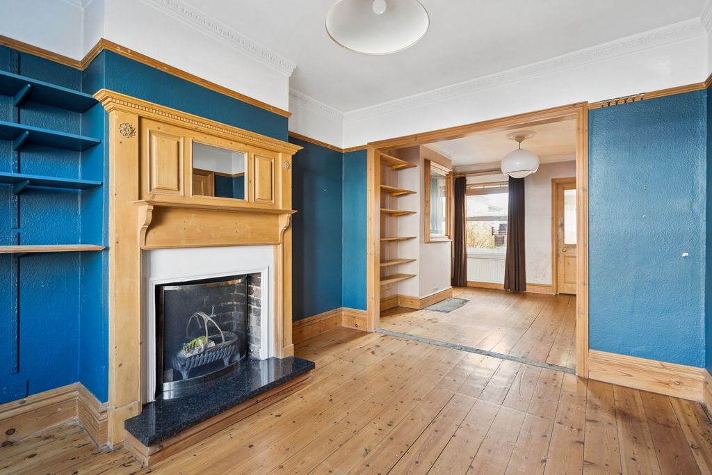 Property photo 3 of 11