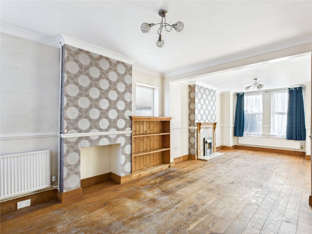 Property photo 3 of 12 Picture No. 04