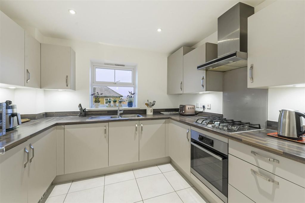 Property photo 3 of 14 Flat_4_09.Jpg