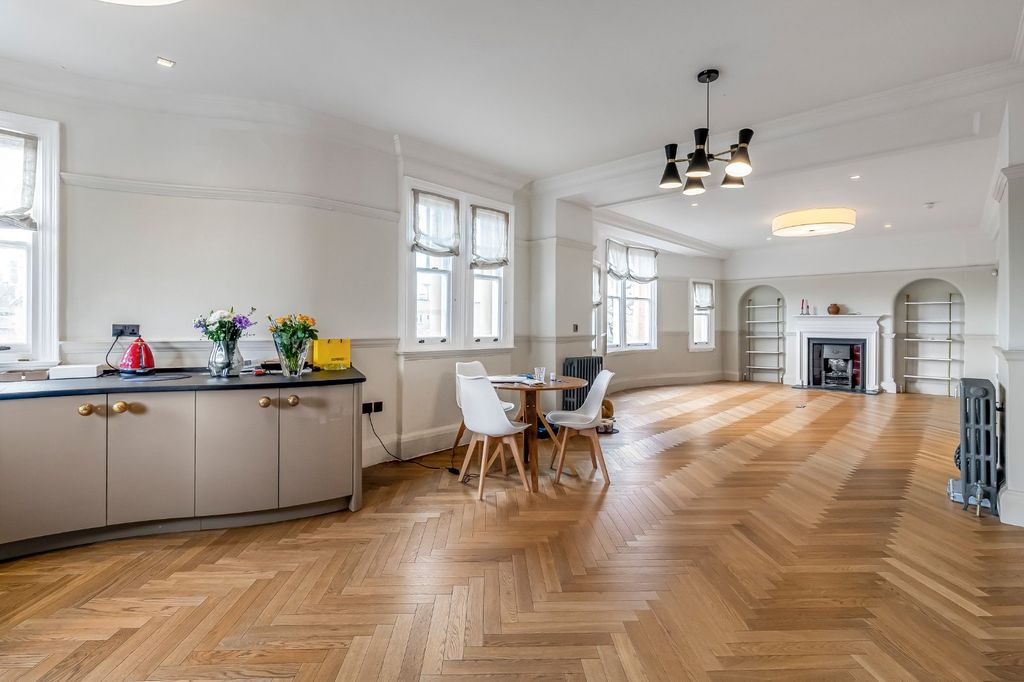 Property photo 3 of 13 Dining Room