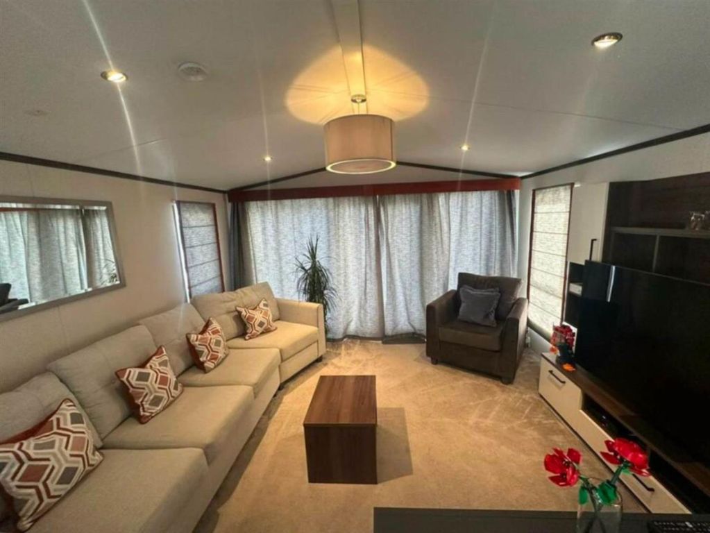 Property photo 3 of 17 517-4.Jpg