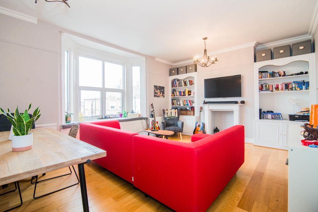 Property photo 1 of 8