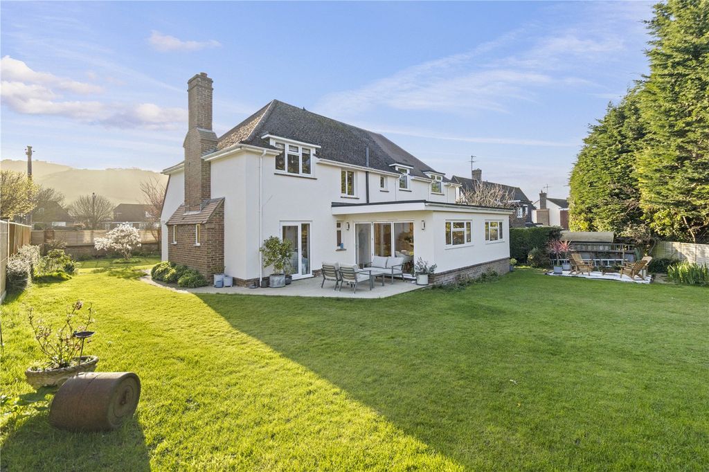 Property photo 1 of 38 Picture No. 03